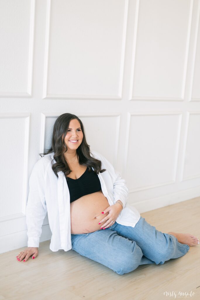 Austin Studio Maternity Session by Austin Family Photographer Cristy Angulo | www.cristyangulo.com