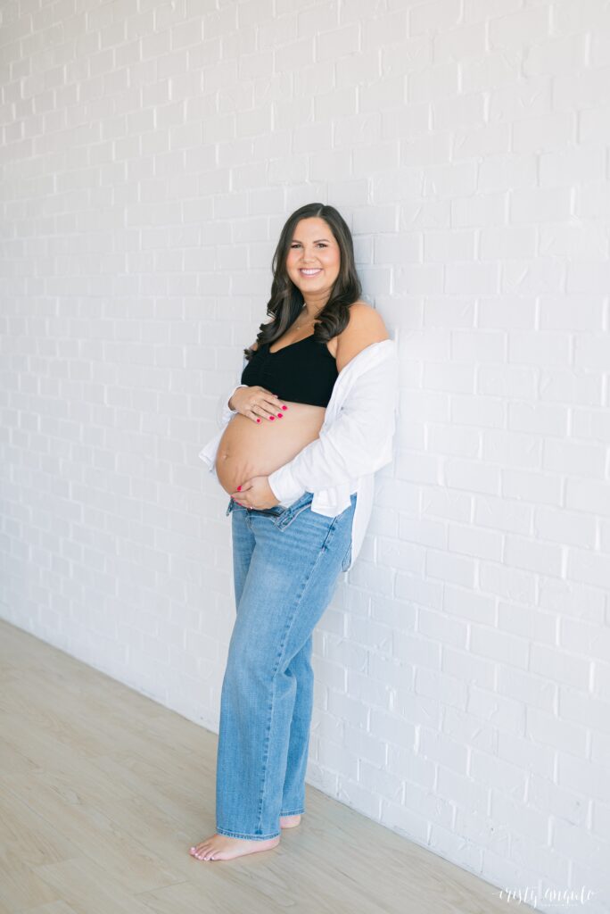 Austin Studio Maternity Session by Austin Family Photographer Cristy Angulo | www.cristyangulo.com