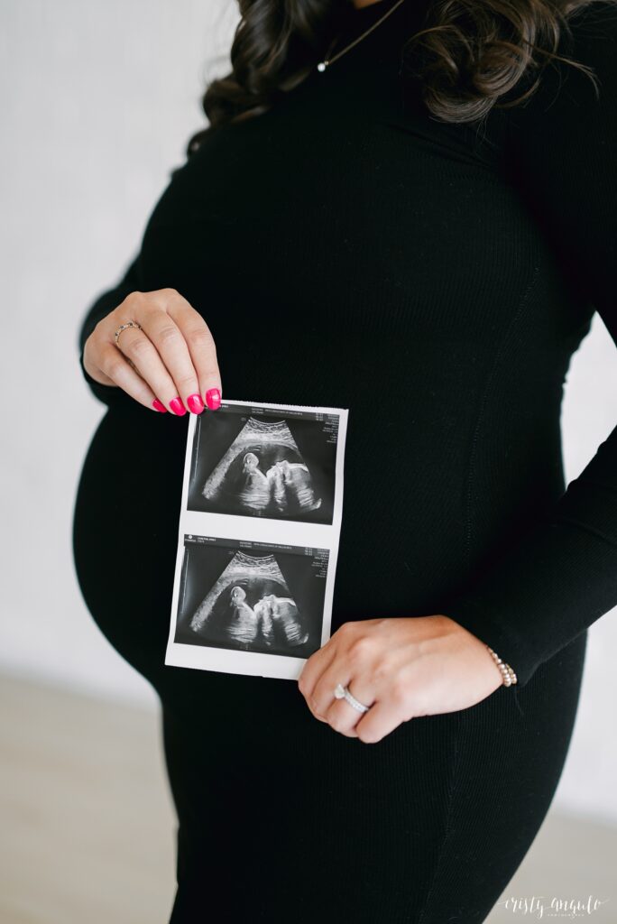 Austin Studio Maternity Session by Austin Family Photographer Cristy Angulo | www.cristyangulo.com